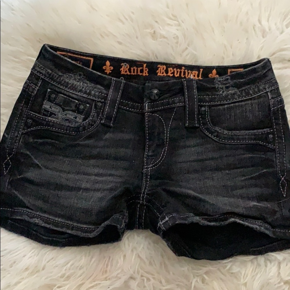 Rock revival shorts size 25